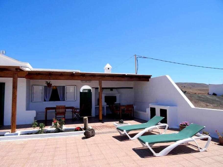 Casa Descanso Con Jacuzzi En Playa Quemada Exterior photo